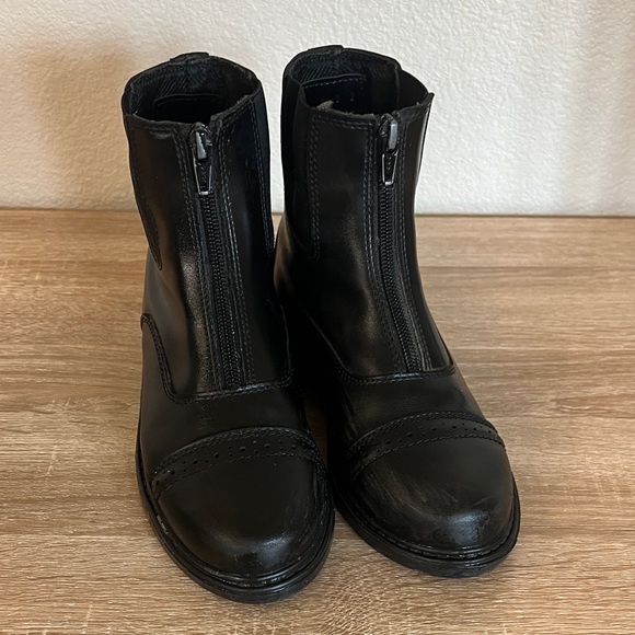 Girls Tuff Rider Black Boots with Zipper Closure - Picture 1 of 6